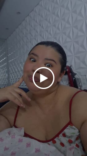 Customer video review of Happy Hair 3 Potes + 3 Potes Grátis + 1 Pote de Melatonina + 1 Pote de Colágeno (Total 8 Potes)