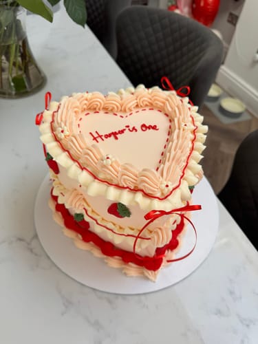 Customer photo review of Custom Cakes