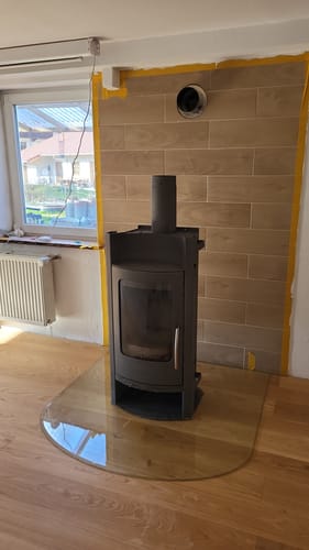 Customer photo review of Glasplatte Kamin, Funkenschutzplatte Glas für Kaminofen - Rundbogen