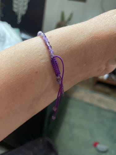 Customer photo review of PULSERA AJUSTABLE AMATISTA FACETADA (3 MM)