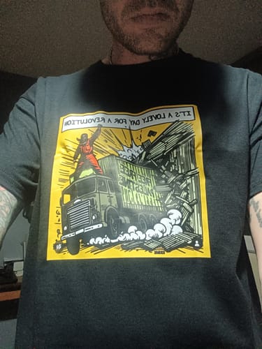 Customer photo review of Unisex t-shirt