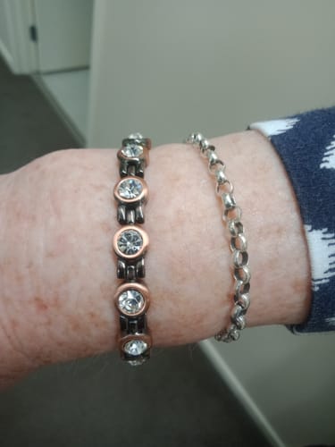 Customer photo review of Ladies Copper Magnetic Bracelet