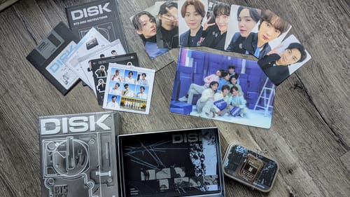 Customer photo review of BTS - 7 MOMENTS WEVERSE SHOP GIFT