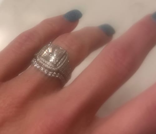 Customer photo review of Doveggs round curved moissanite ring/lab grown diamond wedding band(wedding band only)-2.2mm band width