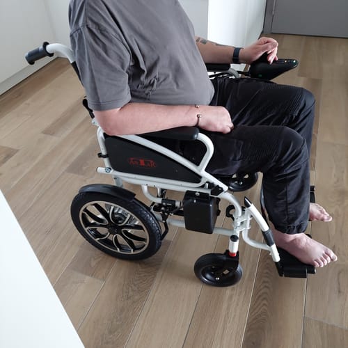 Customer photo review of Antar elektrischer Rollstuhl - AT 52304