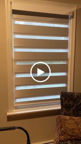Customer video review of SmartWings Motorized Zebra Shades 90% Blackout 95mm Astrid