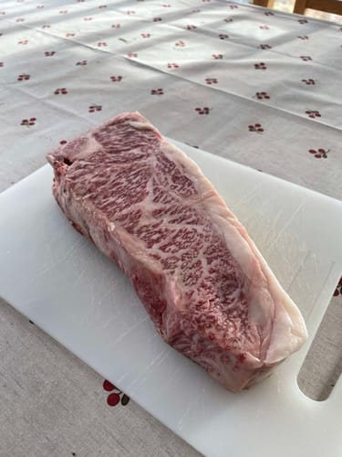 Customer photo review of Japansk A5+ Wagyu Ryggbiff "Striploin" färsk - Kagoshima