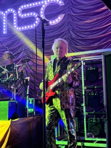 Customer photo review of Zero-Gravity Strap for Guitar & Bass