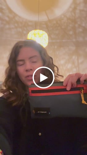 Customer video review of Teo Travel Pouch incl. black Rope Strap (Sale)