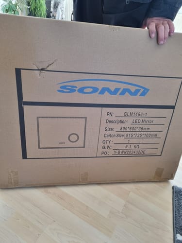 Customer photo review of SONNI Badezimmerspiegel mit Beleuchtung Anti-Beschlag LED Touchschalter, Uhr, Temperatur, 3-Fach Vergrößerung, 60 cm