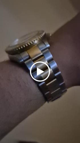 Customer video review of Oceaneva Men's Deep Marine Explorer III 3000M Pro Diver Watch Blue Mother of Pearl Dial Yellow Gold