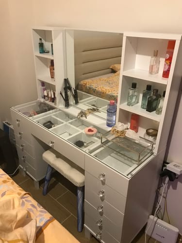 Customer photo review of Rani BJ136 Makyaj Masası Cam Tablalı 11 Çekmeceli Raflı Aynalı Takı Düzenleyici Beyaz