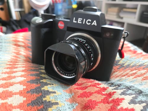 Customer photo review of Square Lens Hood for Voigtlander 35mm F1.5 Aspherical (Black Paint)