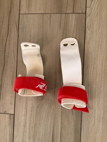 Customer photo review of Reisport Lady Velcro Guards