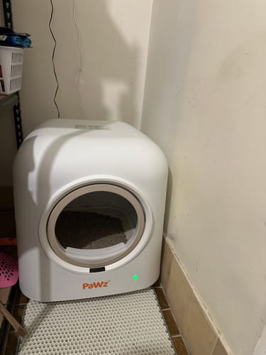 Customer photo review of PaWz AutoClean Pro Automatic Self Cleaning Cat Litter Box