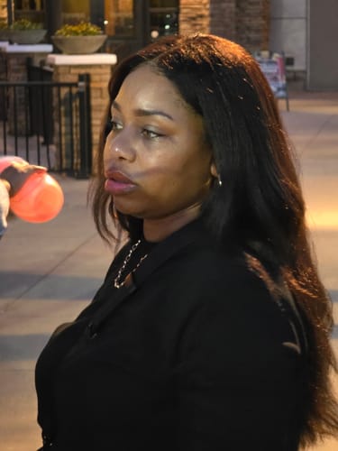 Customer photo review of CurlyMe 6x4 HD Lace Glueless Kinky Straight Wig Wear Go Pre Cut Lace Wig