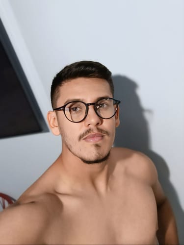 Customer photo review of Óculos Amalfi - Anti Luz Azul