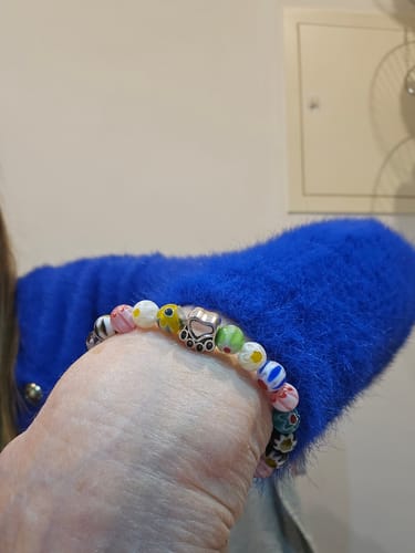 Customer photo review of Pfotenarmband - Blumenwiese