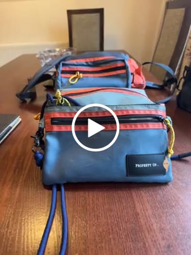 Customer video review of Teo Travel Pouch incl. black Rope Strap (Sale)