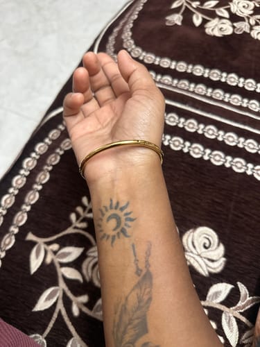 Customer photo review of Classic Gold Bangle Bracelet