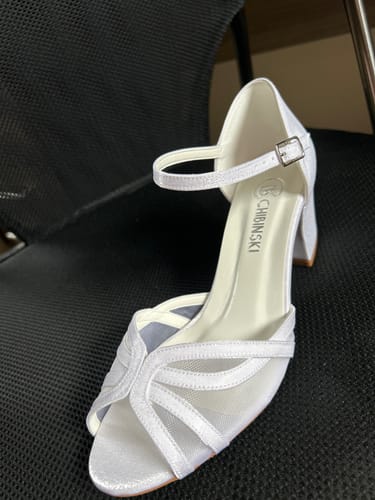 Customer photo review of Sandália Noiva Tela Velvet Branco