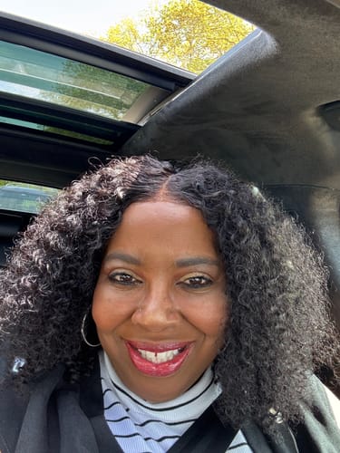 Customer photo review of CurlyMe Pre-cut 9x6 Lace M-cap Wear Go Glueless Mini Knots Kinky Curly Hair HD Lace Front Wig Pre-plucked