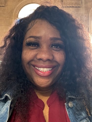 Customer photo review of CurlyMe 360 Lace Fit Wear Go Pre-Bleached Water Wave Human Hair Glueless Wig Pre-Plucked