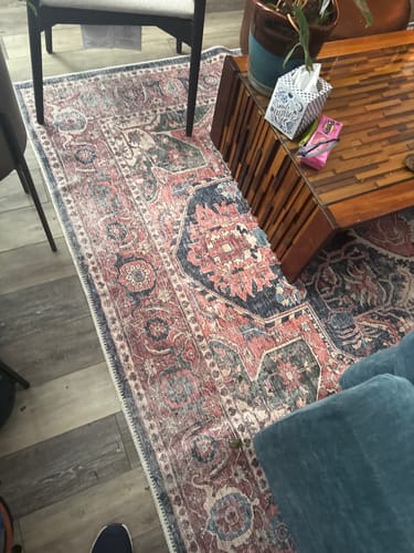 Customer photo review of Distressed Vintage Kendra Area in Multicolor Rug