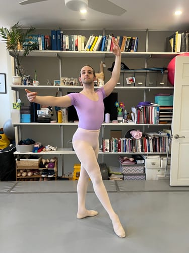 Customer photo review of CUSTOM: Men's Izmir Short Sleeve Leotard