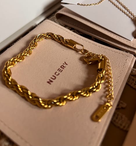 Maram K. review of LOWITE image 1 out of 2