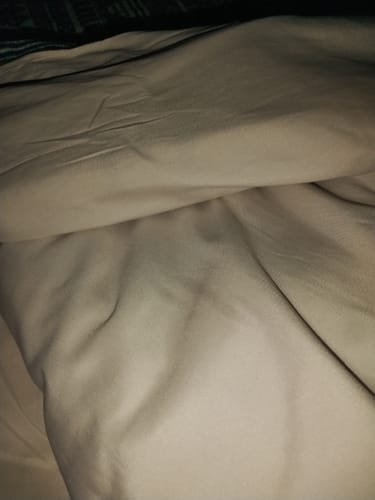 Reseña con foto de un cliente sobre SET DE SÁBANAS 60% BAMBÚ - Crema