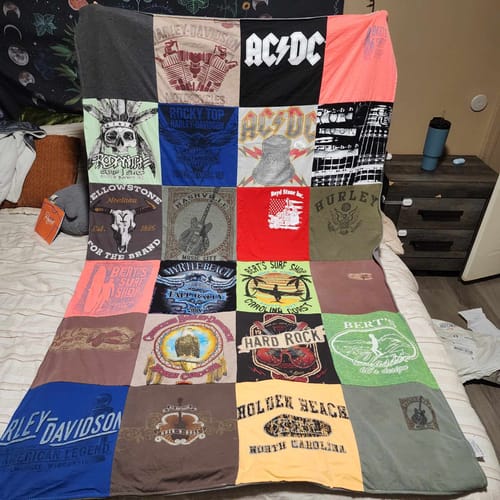 Breanna M. review of T Shirt Quilt by Project Repat image 1 out of 1