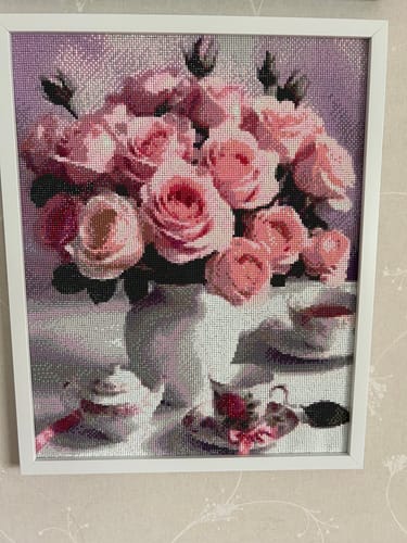 Customer photo review of Maljakko vaaleanpunaisilla ruusuilla