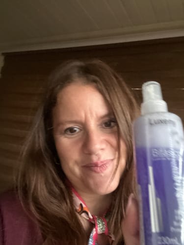 Reseña con foto de un cliente sobre Spray Bifásico 10 en 1 230 ml