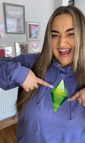 Customer photo review of College hoodie
