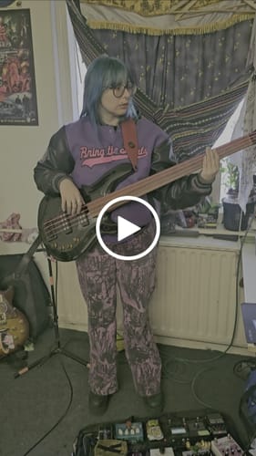 Customer video review of Maßgeschneidertes Lila Rosa Jacke