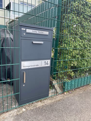 Customer photo review of Variante: mit Namensschild am Briefschlitz