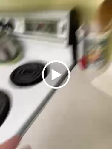 Customer video review of Jelly D9 Micro Dose Gummies