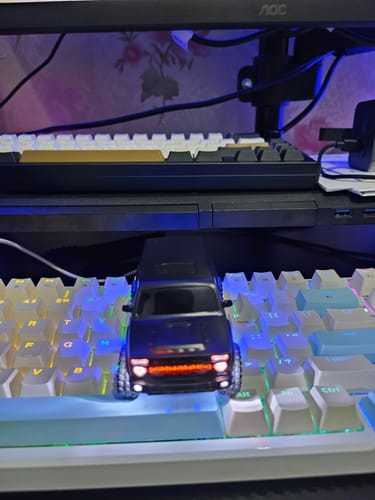 Adam I. review of SNT Niva 1:43 Enano Off-Road 8031 Series Car Remote Control Version( 1-7 days deliver) image 1 out of 3