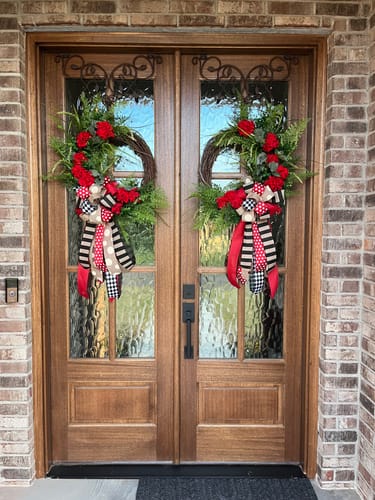 Customer photo review of Geranium and Grasses Wreath - RED Version