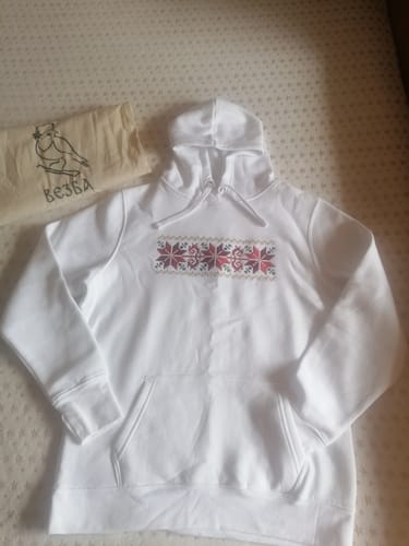 Customer photo review of Дамска блуза с качулка "Капанска"