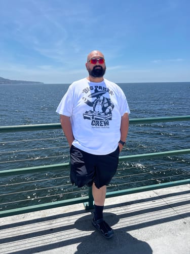 Customer photo review of Big Panza Crew Art De La Calle ™ T-shirt