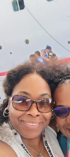 Customer photo review of Wavymy Pre-Bleached HD Lace Wear & Go Pre-Cut Wigs Dome Cap Glueless Water Wave 4x6 Lace Closure Wig 180% Density