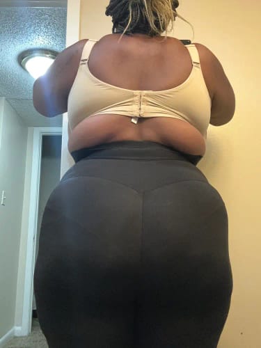 Customer photo review of Waistband Shaping Leggings