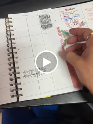 Customer video review of 2025 Horizontal Week + Month Planner, Midnight