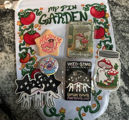 Customer photo review of Eepy Clown Button