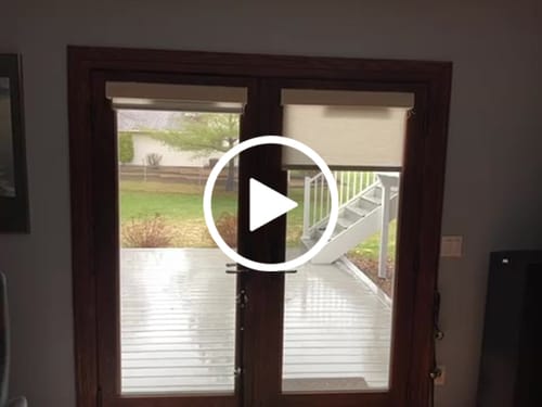 Customer video review of SmartWings Motorized Light Filtering Roller Shades 70% Blackout Safari
