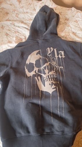 Customer photo review of DRIPPY SKULL HOODIES #551