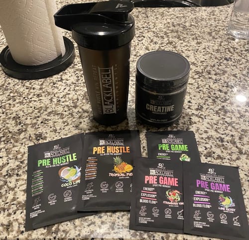 Customer photo review of 5 PRE WORKOUT SAMPLES + SHAKER