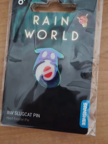 Customer photo review of Rain World - Inv Slugcat Pin